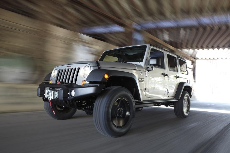  Jeep Wrangler Call of Duty MW3 Special Edition 2011 года  (фото 9 из 33)